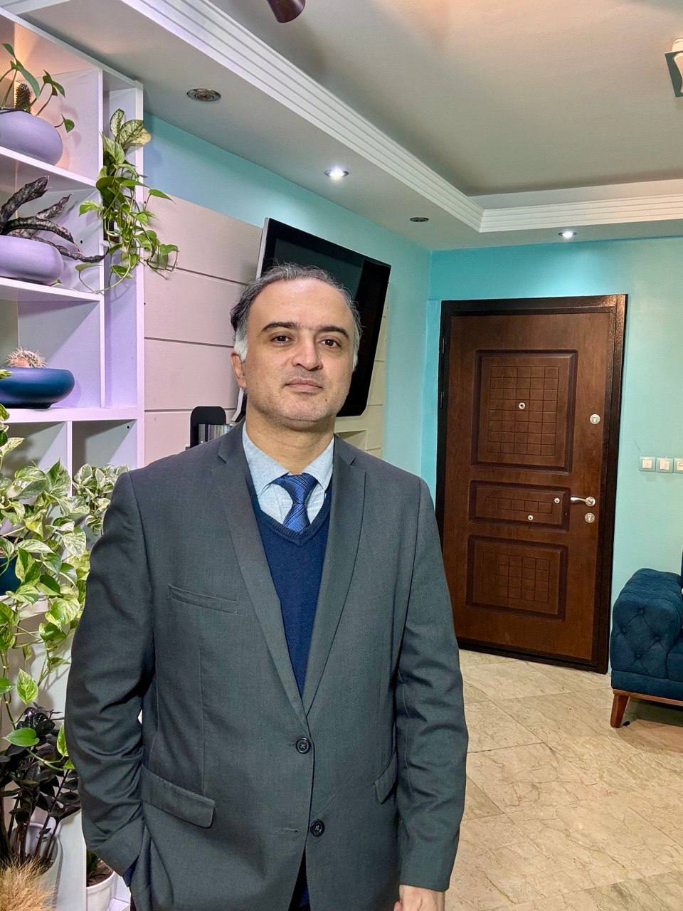 دکتر امید احمدی